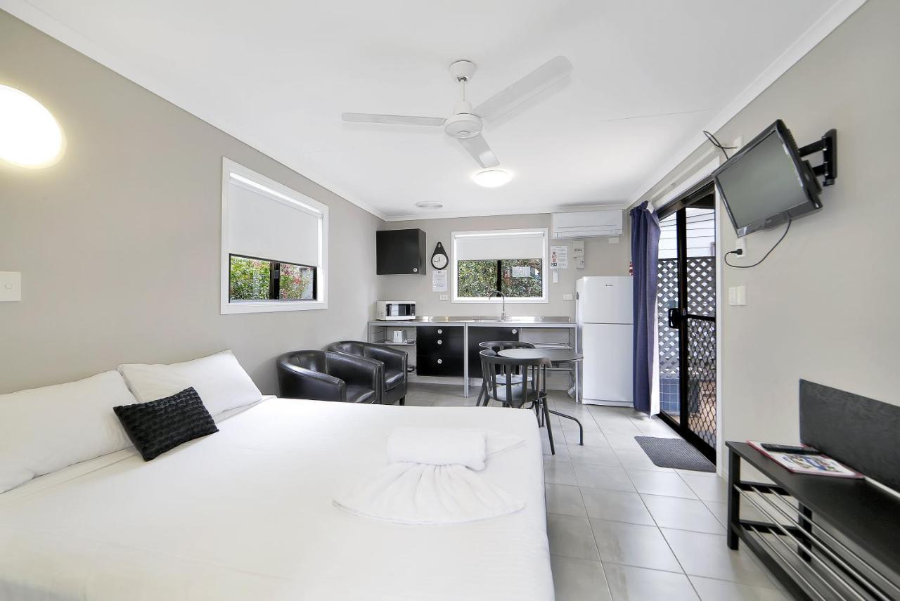 Cane Village Holiday Park Bundaberg Exterior photo