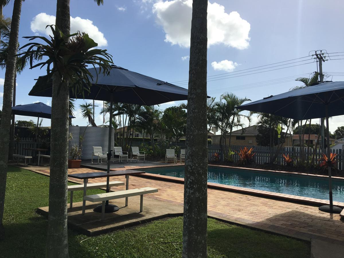 Cane Village Holiday Park Bundaberg Exterior photo
